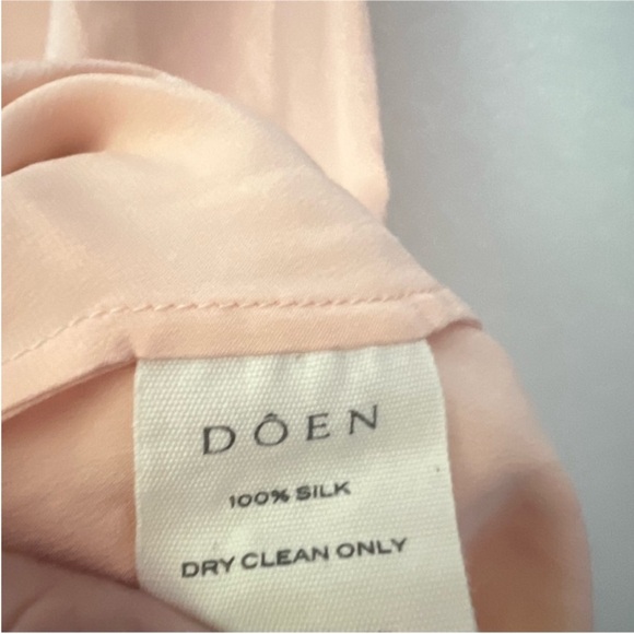 Doen 100% silk Evon dress in pearl pink NWT - Picture 3 of 6